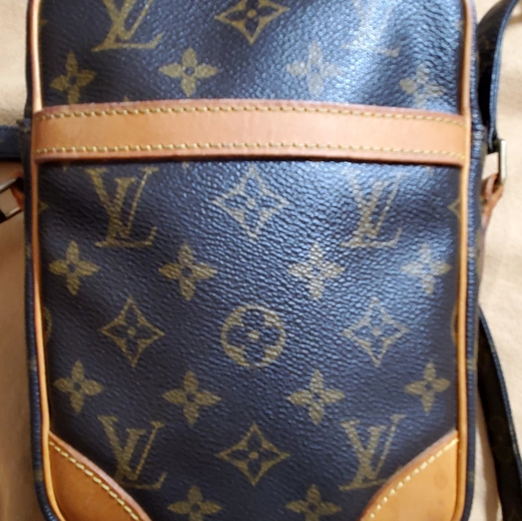 Louis Vuitton Monogram Danube - Picture 2 of 16